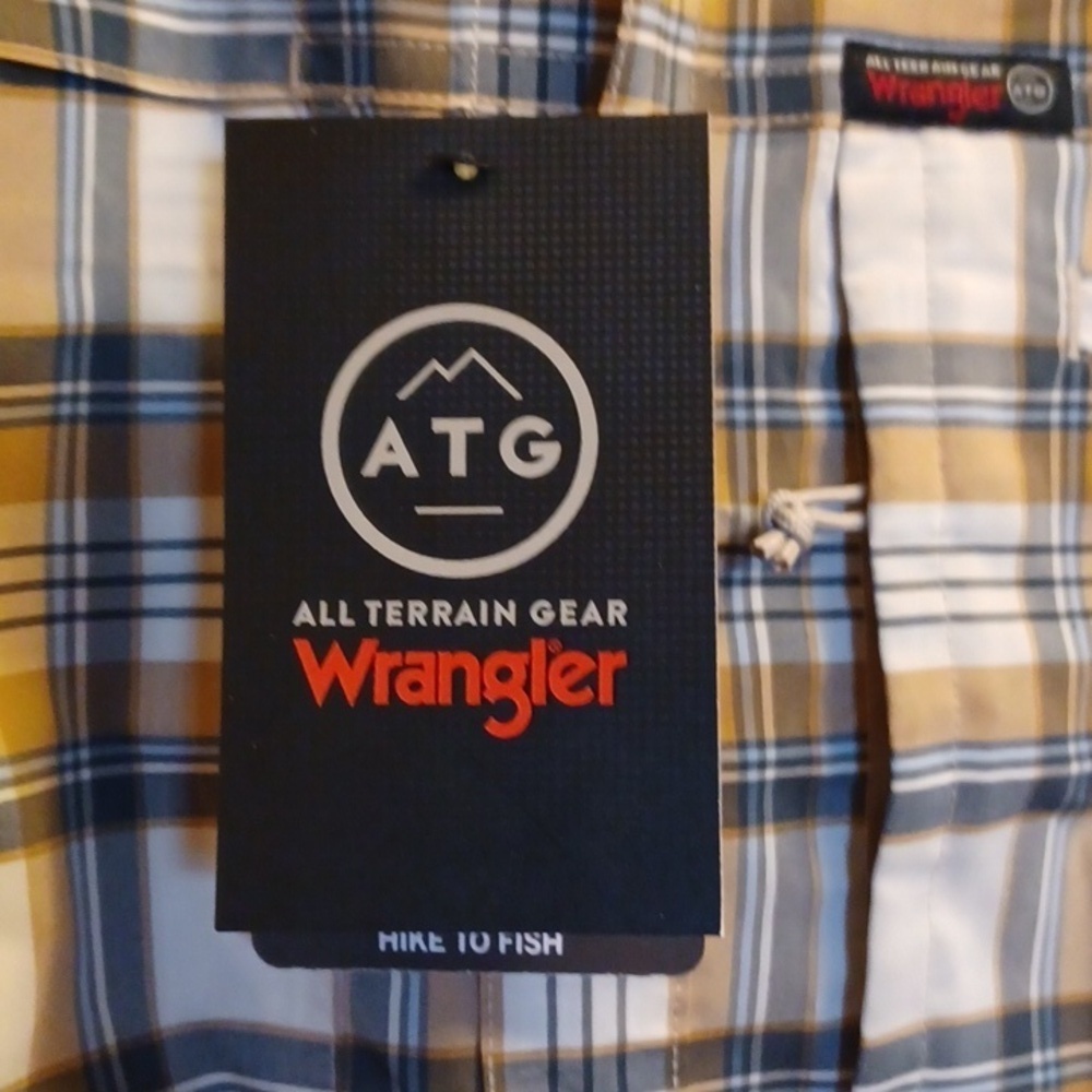 WRANGLER, NWT, MENS PLAID SHIRT, SIZE XL, FRONT POCKET, AND HIDDEN ZIP P… - Picture 2 of 11